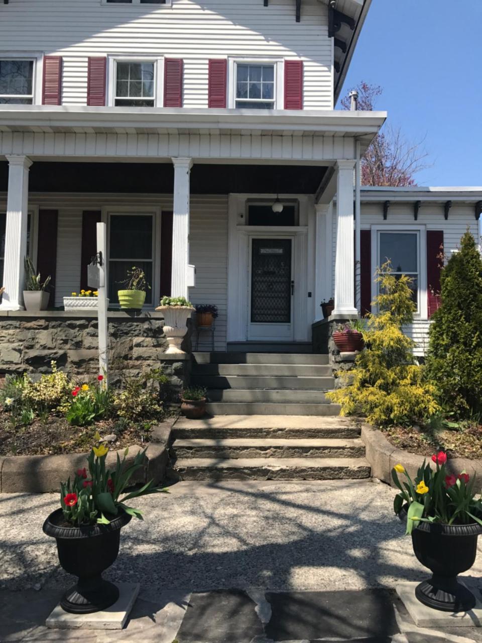 Bel'S Inn Bed And Breakfast Кингстън Екстериор снимка