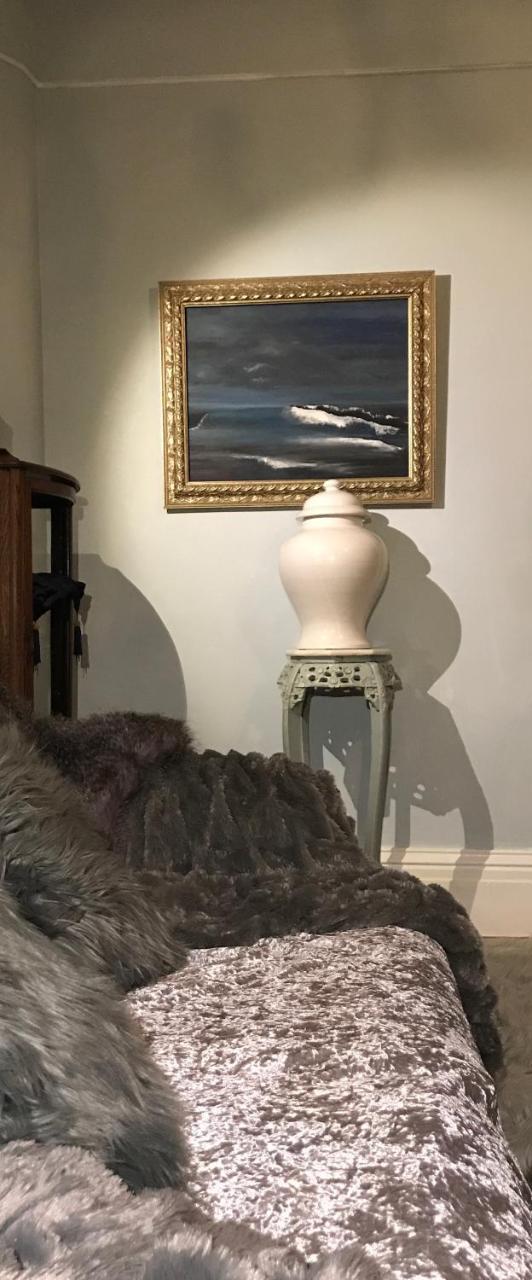 Bel'S Inn Bed And Breakfast Кингстън Екстериор снимка