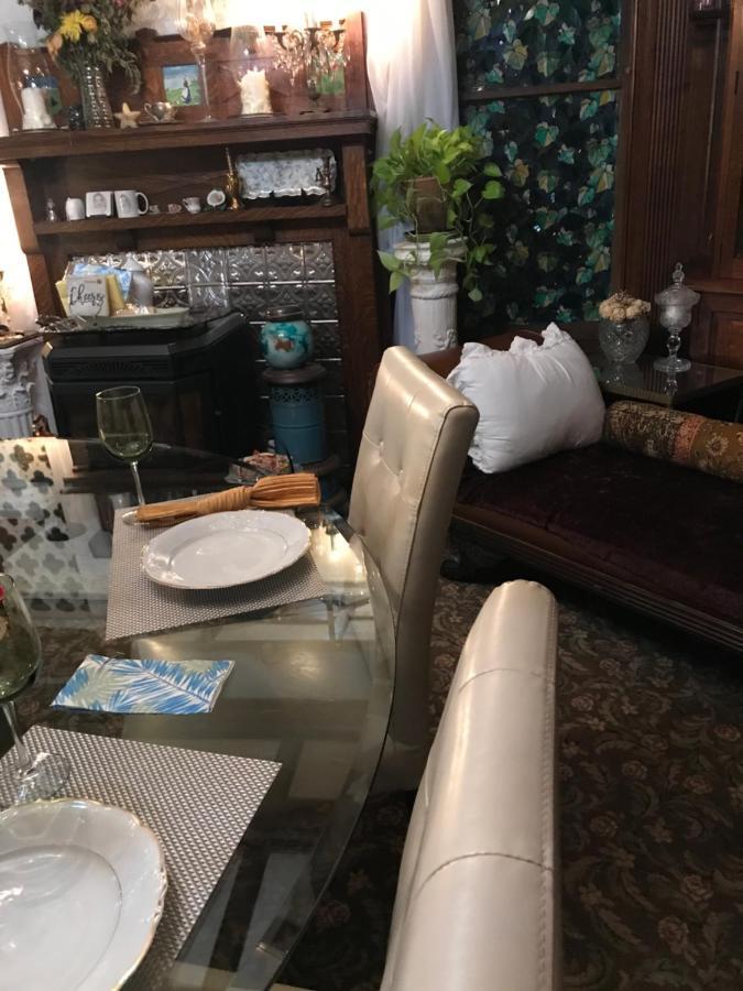 Bel'S Inn Bed And Breakfast Кингстън Екстериор снимка